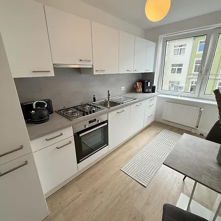 Apartamento 2 Zimmer, Zentral, Ruhig, Balkon, Hochwertig Eingerichtet