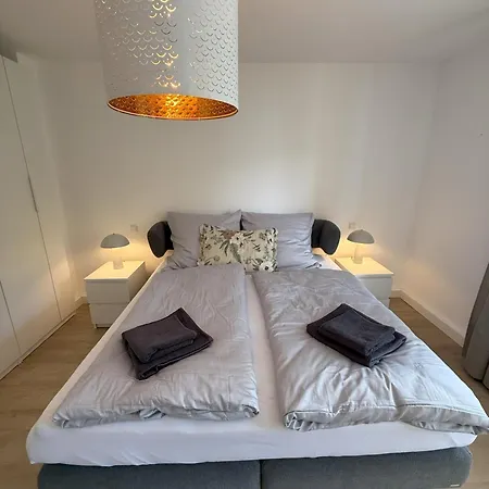 2 Zimmer, Zentral, Ruhig, Balkon, Hochwertig Eingerichtet * Hanôver