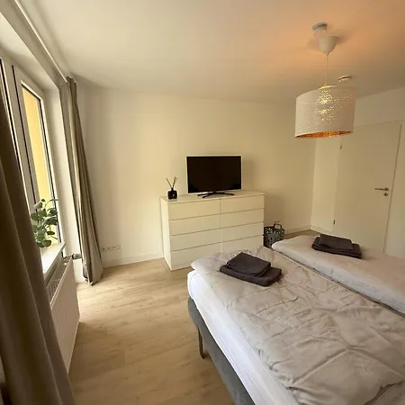 2 Zimmer, Zentral, Ruhig, Balkon, Hochwertig Eingerichtet Hannover